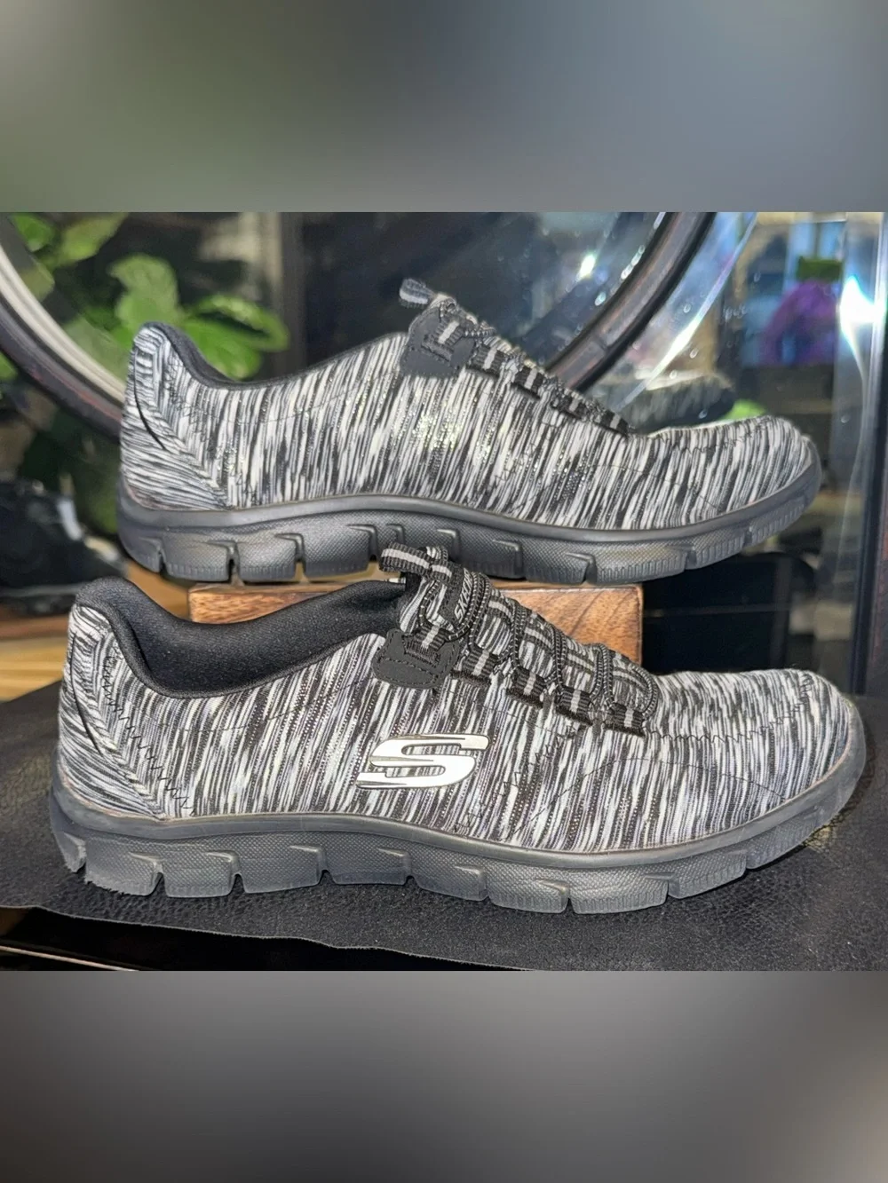 Sketchers Women’s Shoes Sneaker Size 6.5 Lot Of Two Slip On Black And Grey